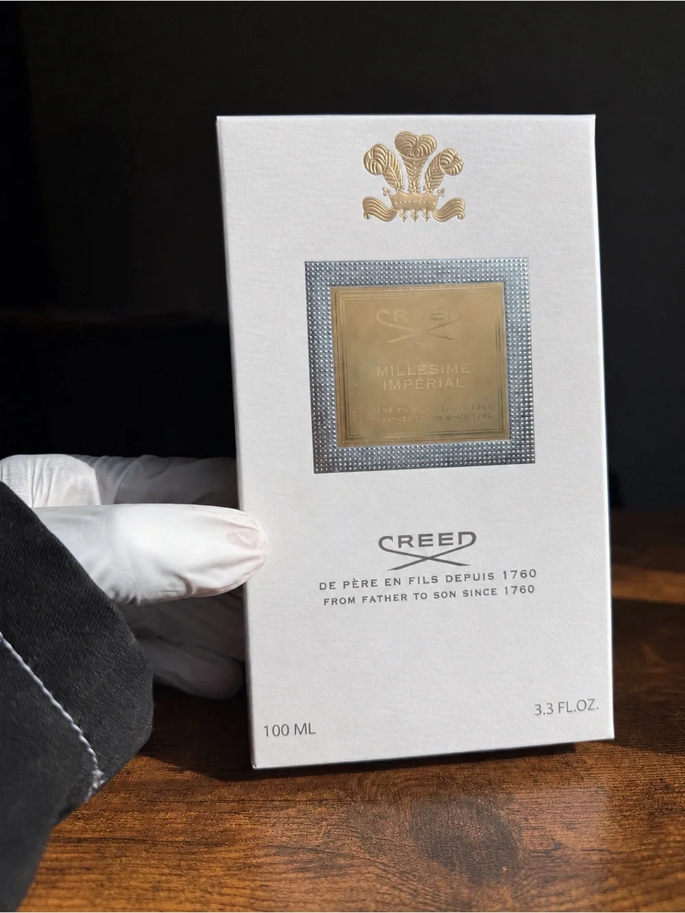 Creed Men Grooming Moisturizer - White & Gold Accents